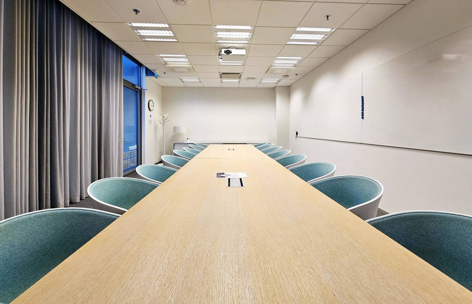 Meeting room is located next to Aalto University along the Kehä I ring road, offering excellent traffic connections to all directions. The meetingroom is suitable for up to 16 persons and it is finished to high specifications and it includes a data projector, a flip chart or whiteboard, high speed Wi-FI and office equipment.