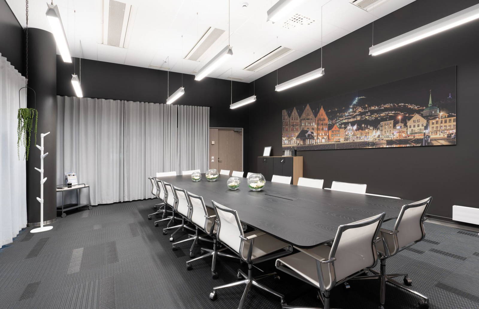 The room includes diplomat table for 16 persons, high speed Wi-Fi, a LCD-screen and a flip chart and materials for taking notes. High-quality catering services are available for additional order..