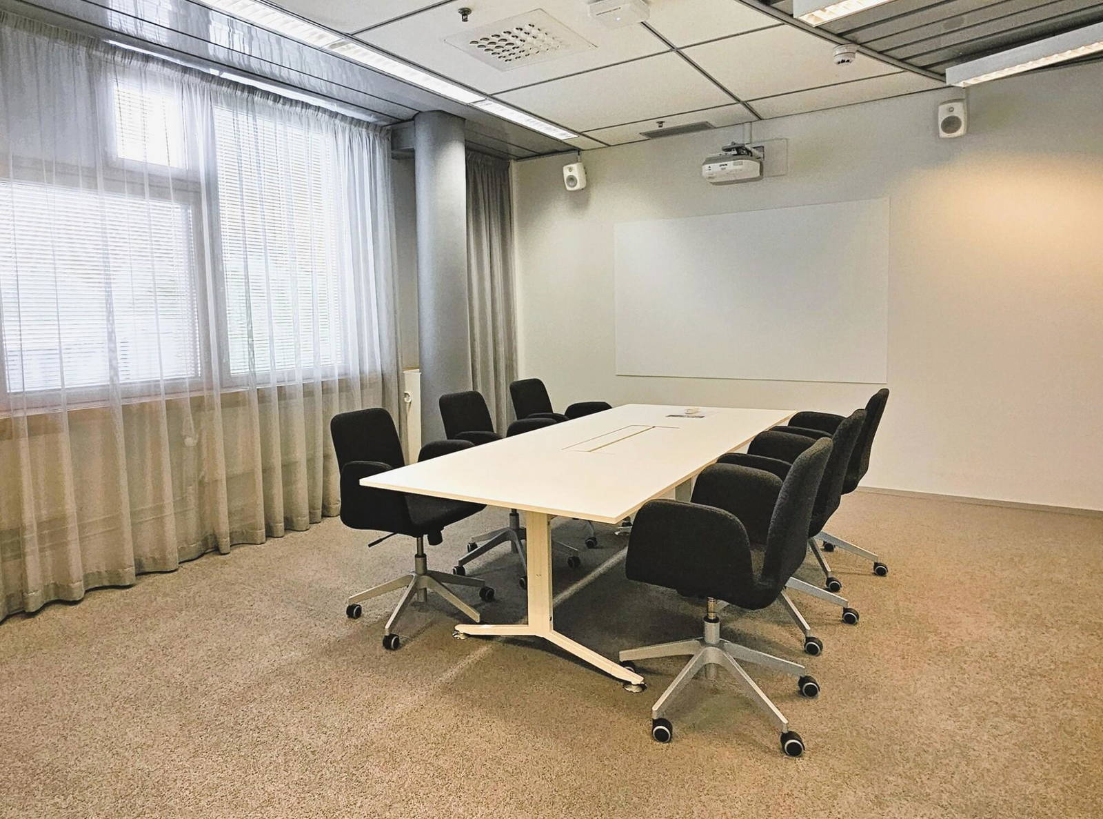 Meeting room is located next to Aalto University along the Kehä I ring road, offering excellent traffic connections to all directions. Meeting room for 8 persons is finished to high specifications and it includes a data projector, a flip chart or whiteboard, high speed Wi-FI and office equipment.